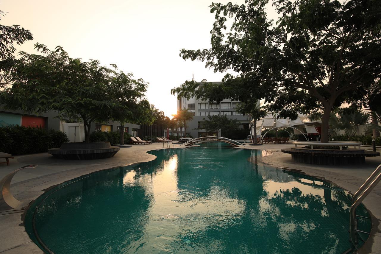 The Emerald Club ,Rajkot Dış mekan fotoğraf