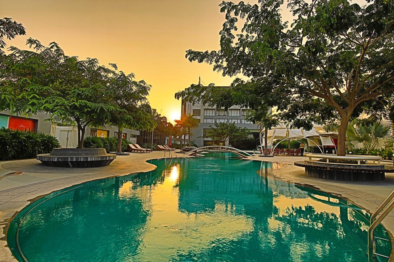 The Emerald Club ,Rajkot Dış mekan fotoğraf